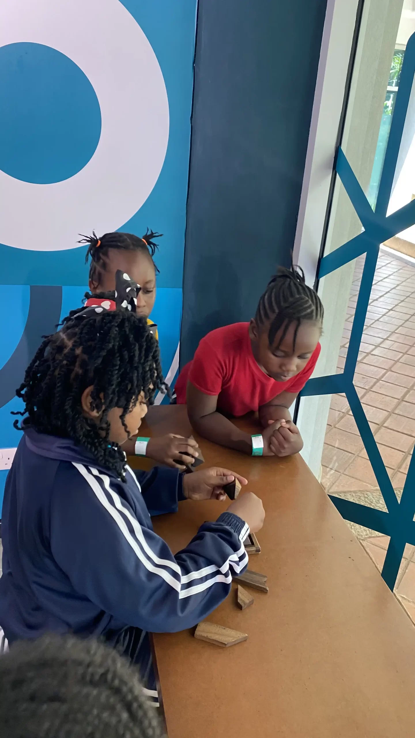 kings international academy learners at the 2023 academic tour at the museum of illusions (5)